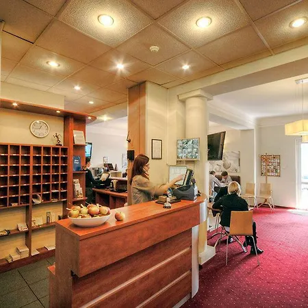 Focus Hotel 2*